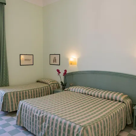Gran Bretagna Ortigia מלון 3*