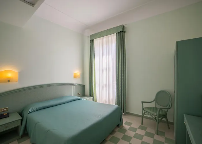 Gran Bretagna Ortigia Отель 3*