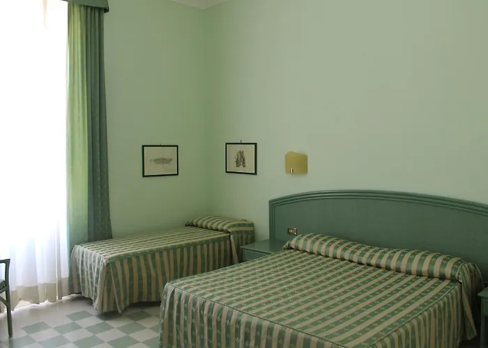 Gran Bretagna Ortigia Отель 3*